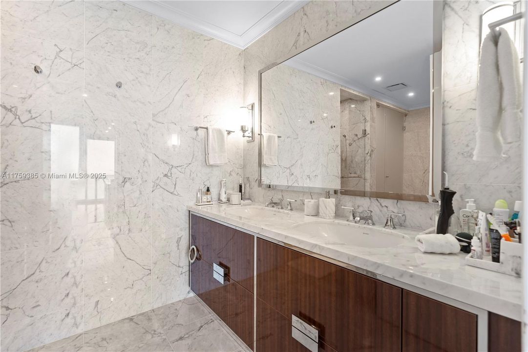 Recently Rented: $14,000 (2 beds, 2 baths, 1447 Square Feet)