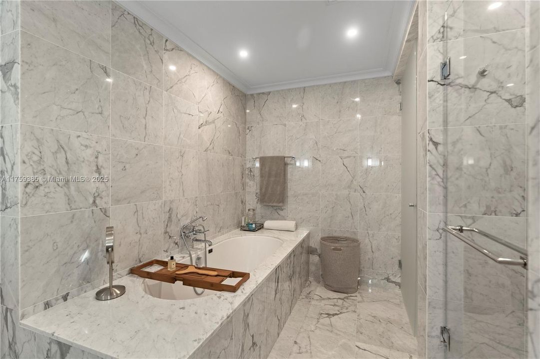 Recently Rented: $14,000 (2 beds, 2 baths, 1447 Square Feet)