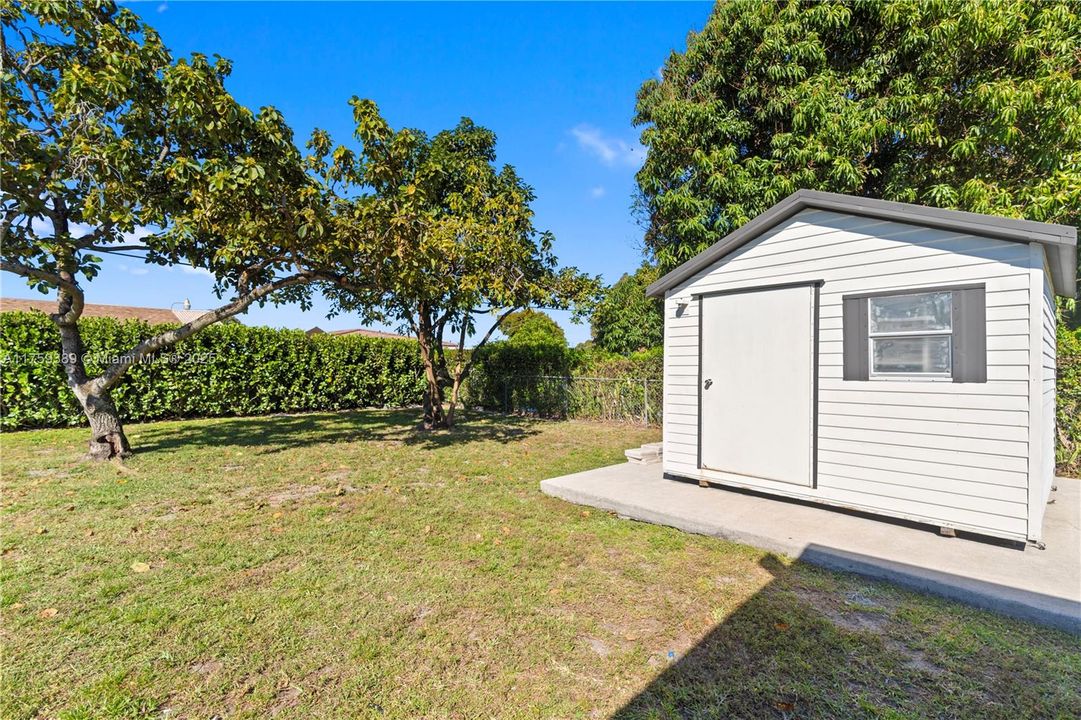 Recently Sold: $829,900 (4 beds, 2 baths, 1788 Square Feet)