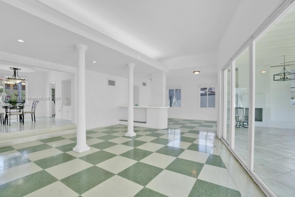 For Sale: $4,999,999 (4 beds, 3 baths, 3744 Square Feet)