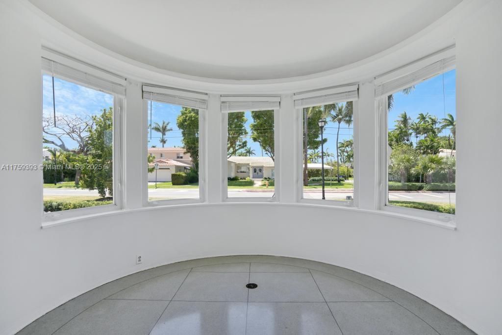 For Sale: $4,999,999 (4 beds, 3 baths, 3744 Square Feet)