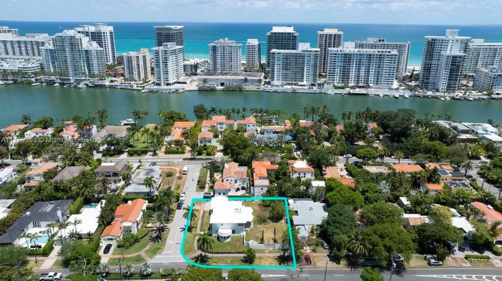 For Sale: $4,999,999 (4 beds, 3 baths, 3744 Square Feet)