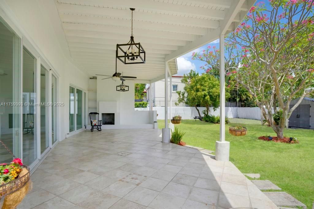 For Sale: $4,999,999 (4 beds, 3 baths, 3744 Square Feet)