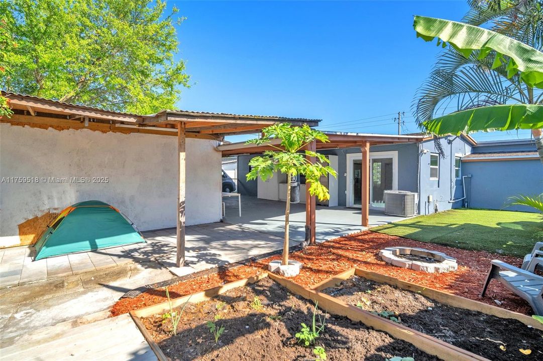 Vendido Recientemente: $450,000 (2 camas, 1 baños, 1172 Pies cuadrados)