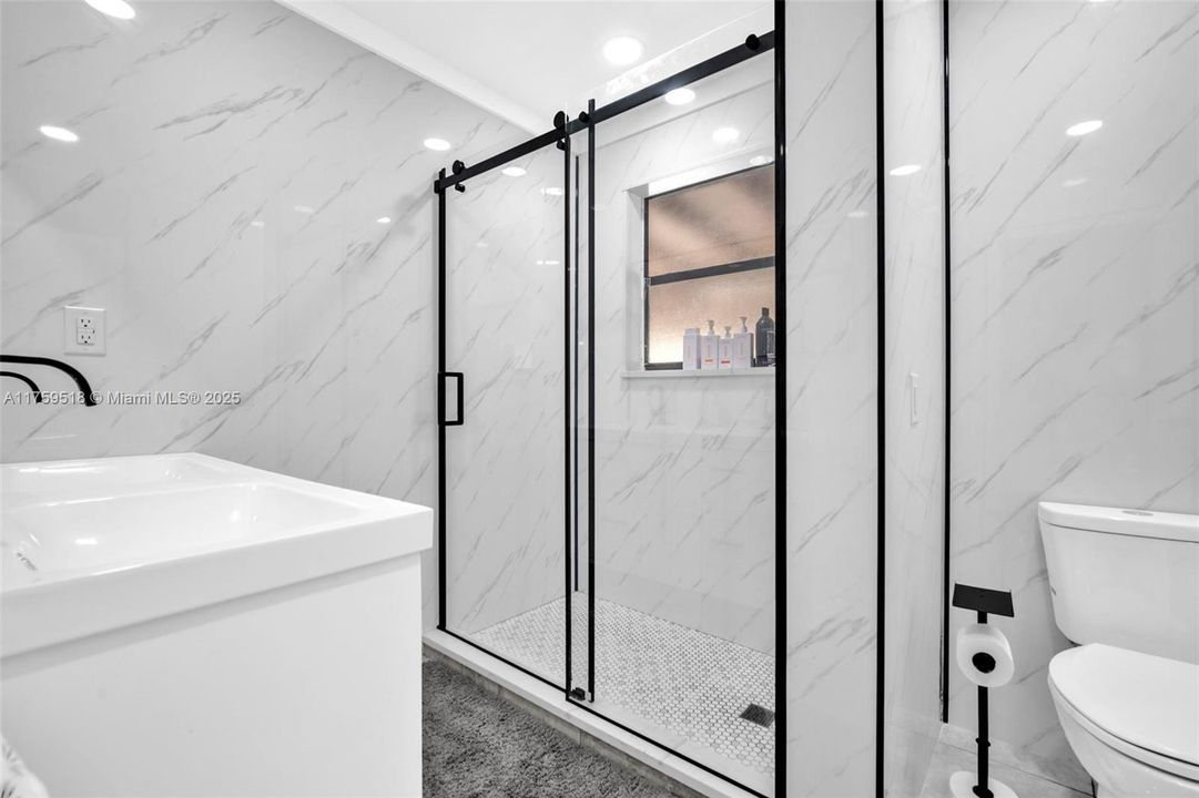 Vendido Recientemente: $450,000 (2 camas, 1 baños, 1172 Pies cuadrados)