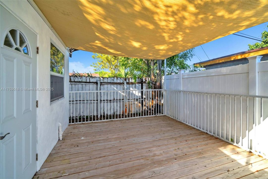 Vendido Recientemente: $450,000 (2 camas, 1 baños, 1172 Pies cuadrados)