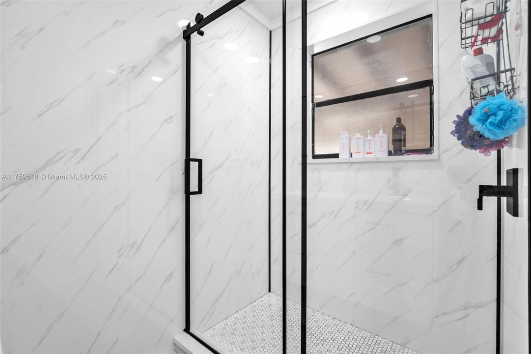 Vendido Recientemente: $450,000 (2 camas, 1 baños, 1172 Pies cuadrados)