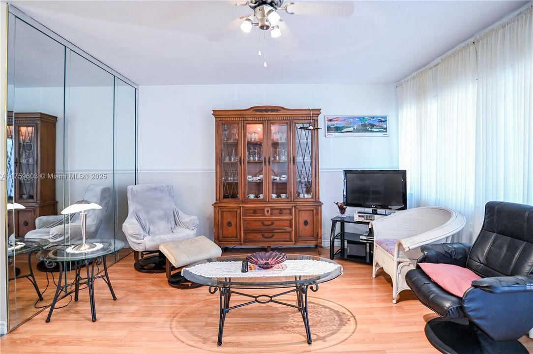 Vendido Recientemente: $139,900 (1 camas, 1 baños, 600 Pies cuadrados)