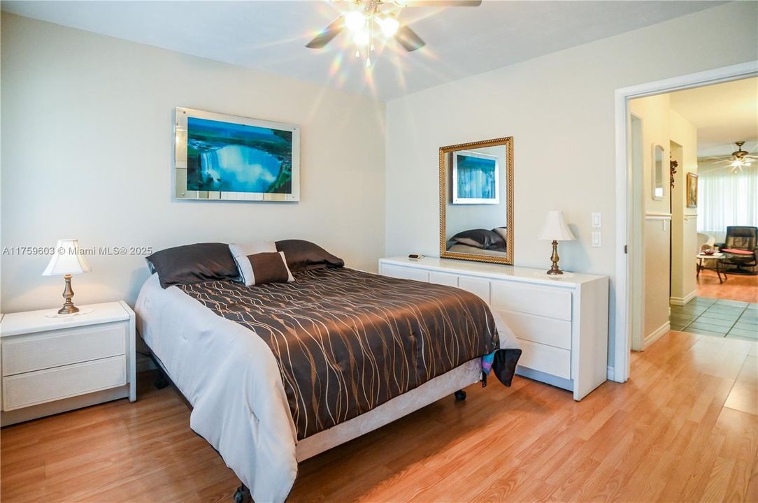 Vendido Recientemente: $139,900 (1 camas, 1 baños, 600 Pies cuadrados)