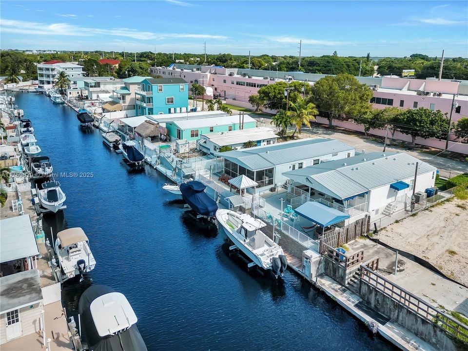 Recently Sold: $875,000 (3 beds, 2 baths, 1161 Square Feet)