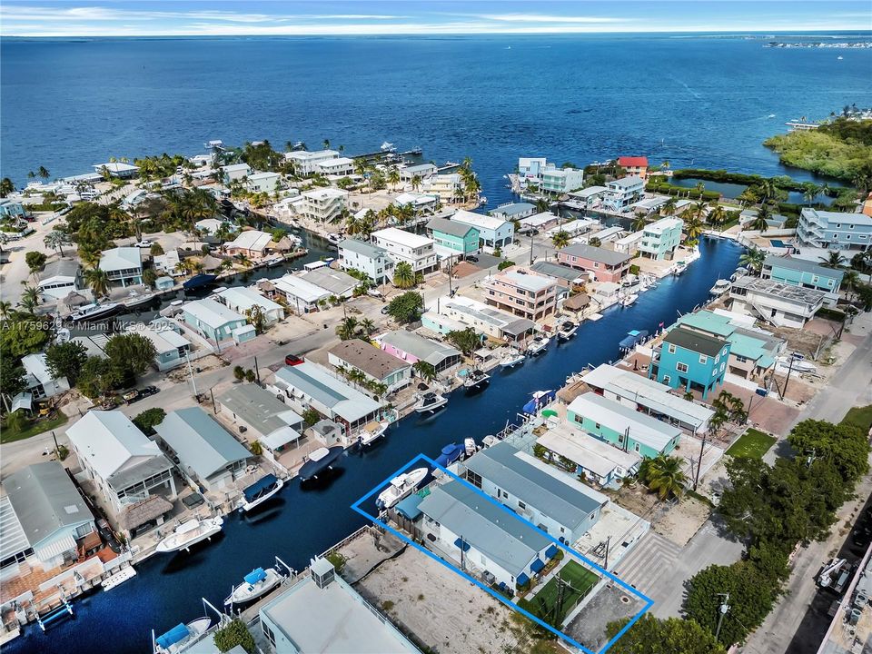 Recently Sold: $875,000 (3 beds, 2 baths, 1161 Square Feet)