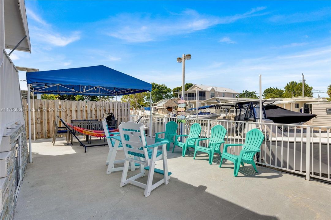 Recently Sold: $875,000 (3 beds, 2 baths, 1161 Square Feet)