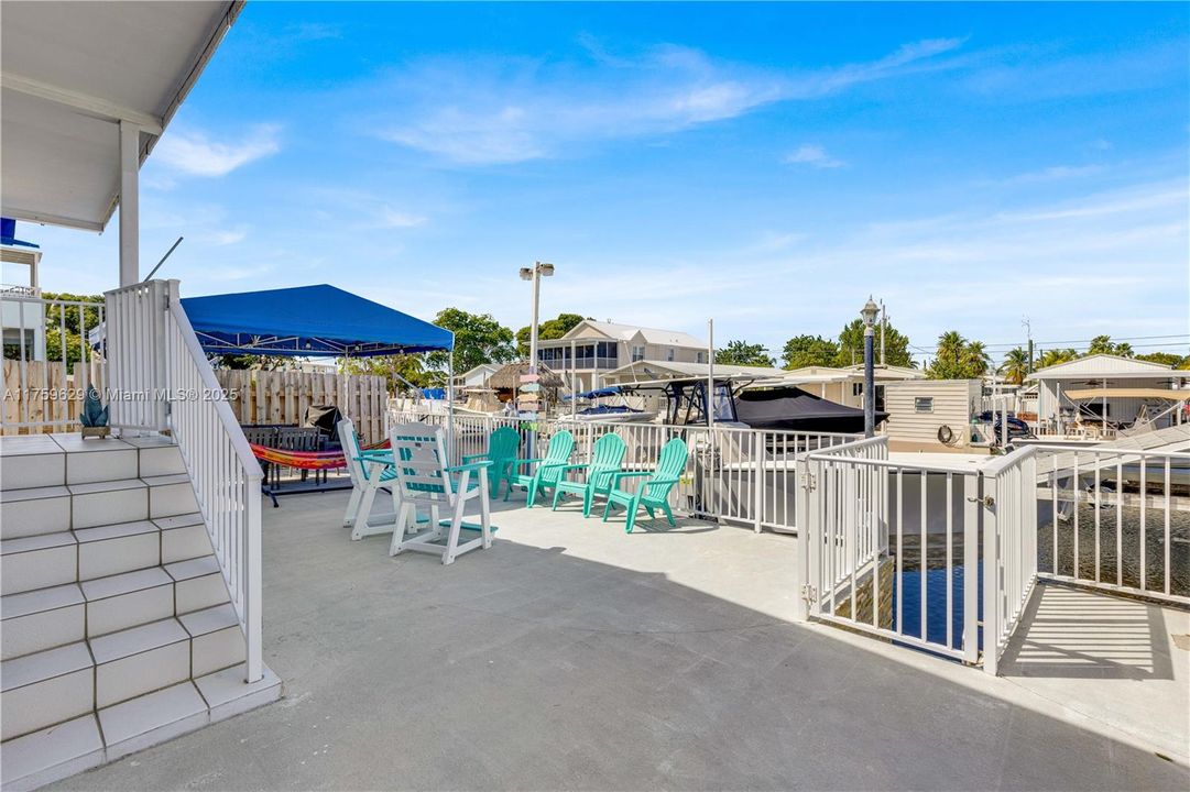 Recently Sold: $875,000 (3 beds, 2 baths, 1161 Square Feet)