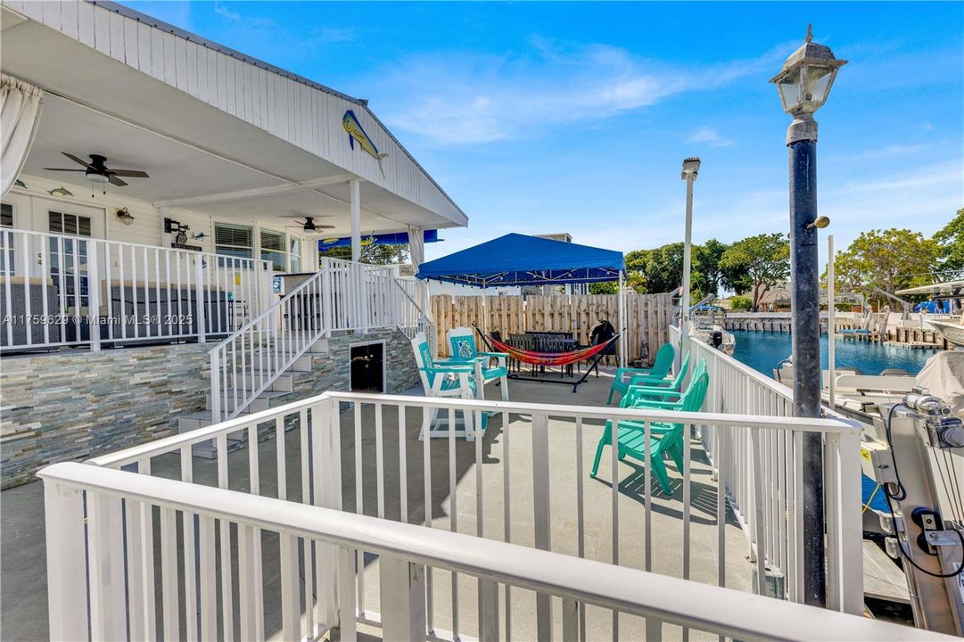 Recently Sold: $875,000 (3 beds, 2 baths, 1161 Square Feet)