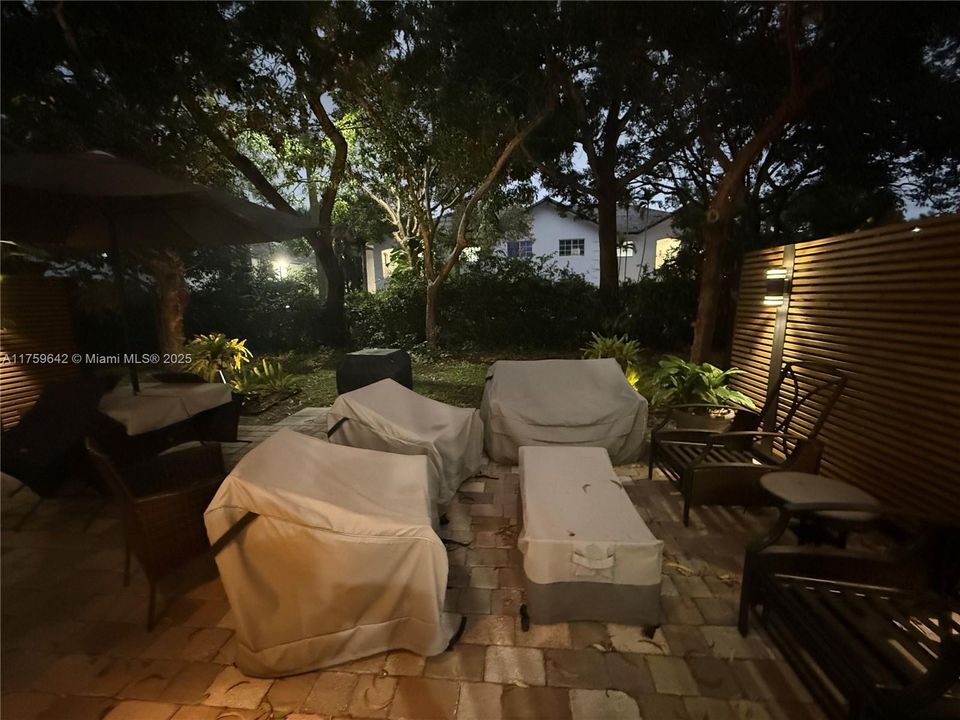 На продажу: $580,000 (3 спален, 2 ванн, 1888 Квадратных фут)