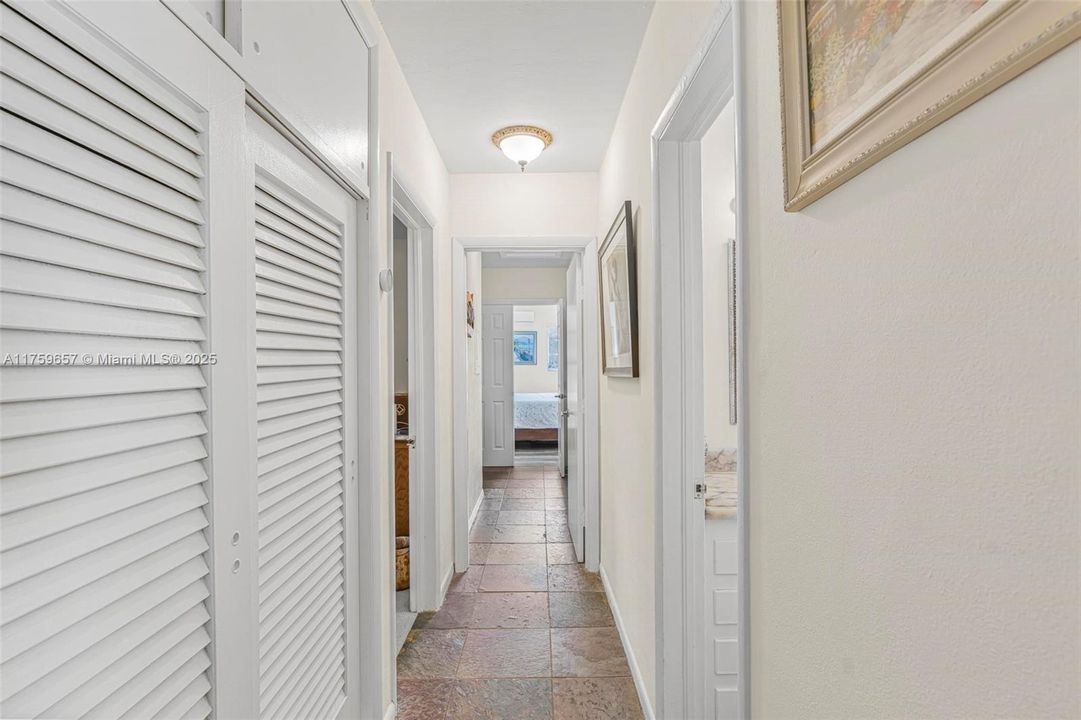 Recently Sold: $1,200,000 (3 beds, 2 baths, 1488 Square Feet)