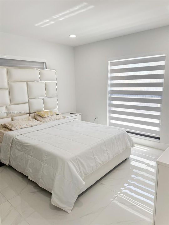 Недавно продано: $995,000 (4 спален, 3 ванн, 2039 Квадратных фут)