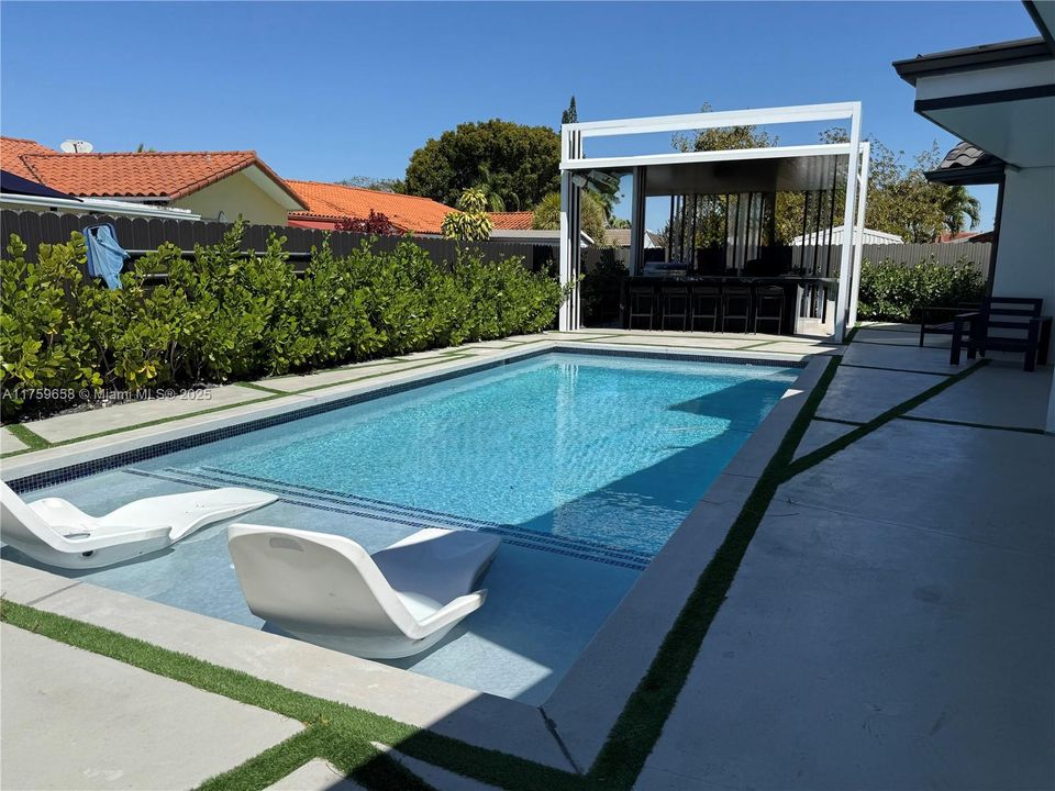 Недавно продано: $995,000 (4 спален, 3 ванн, 2039 Квадратных фут)