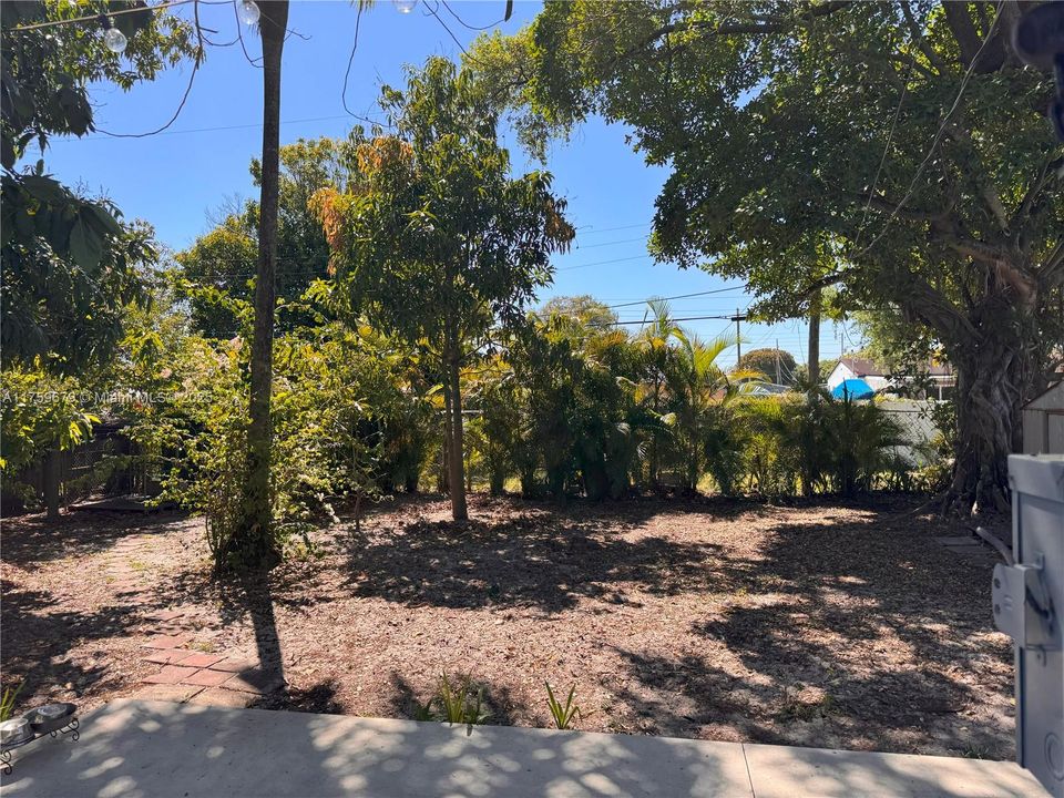 Recently Sold: $485,000 (3 beds, 1 baths, 1112 Square Feet)