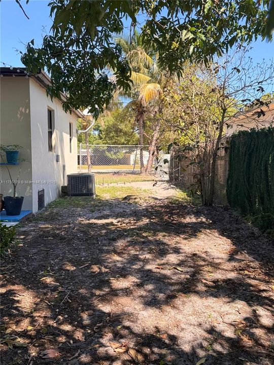 Recently Sold: $485,000 (3 beds, 1 baths, 1112 Square Feet)