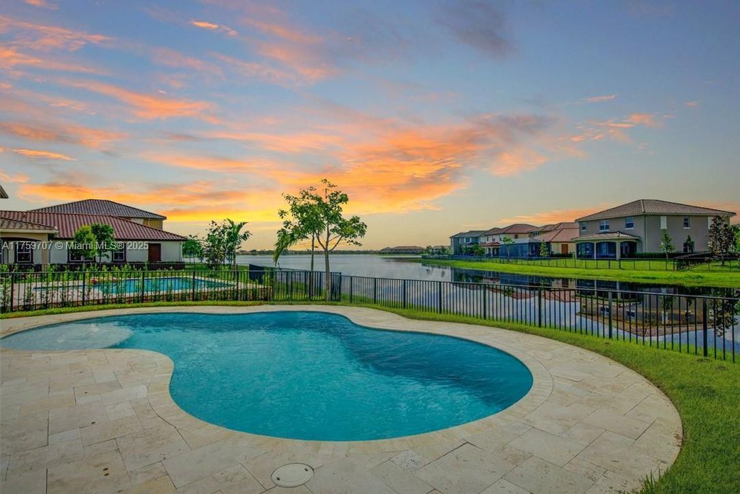 最近租的: $8,200 (5 贝兹, 4 浴室, 4176 平方英尺)