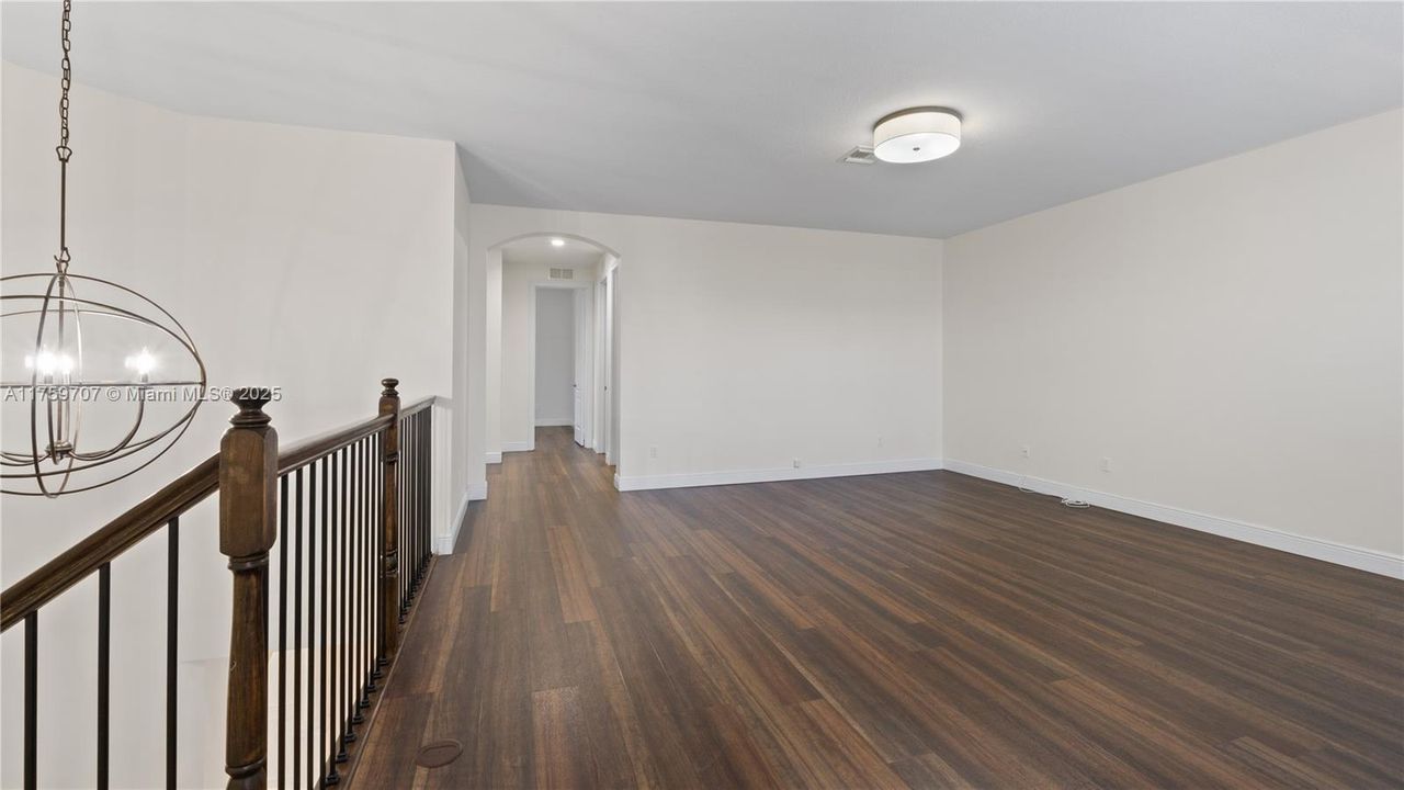 最近租的: $8,200 (5 贝兹, 4 浴室, 4176 平方英尺)