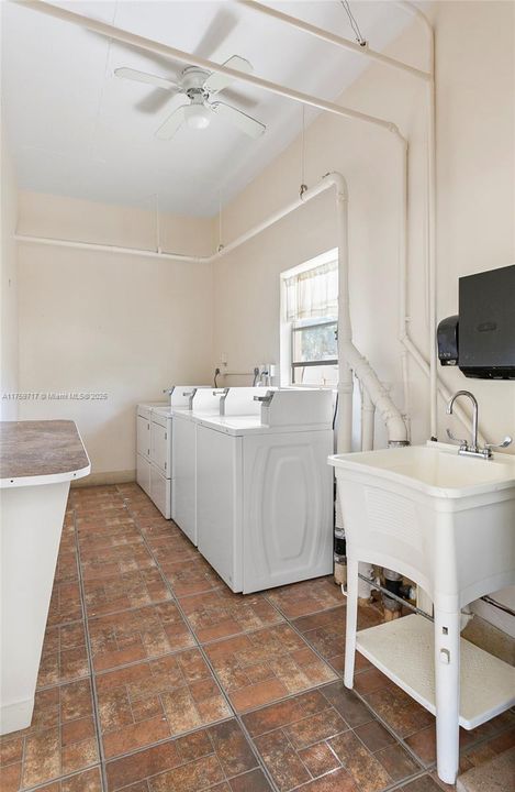 Activo con contrato: $222,900 (1 camas, 1 baños, 710 Pies cuadrados)