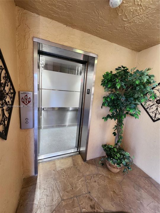 待售: $119,999 (2 贝兹, 2 浴室, 0 平方英尺)