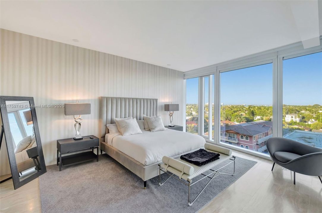 最近售出: $7,200,000 (2 贝兹, 2 浴室, 1753 平方英尺)