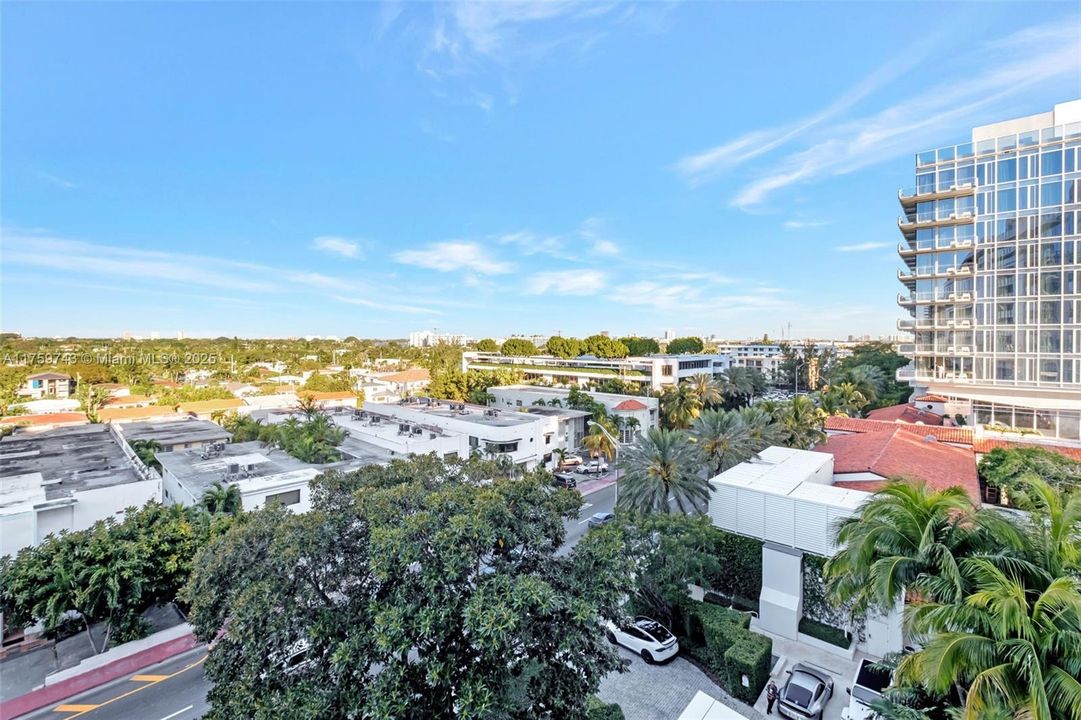 最近售出: $7,200,000 (2 贝兹, 2 浴室, 1753 平方英尺)