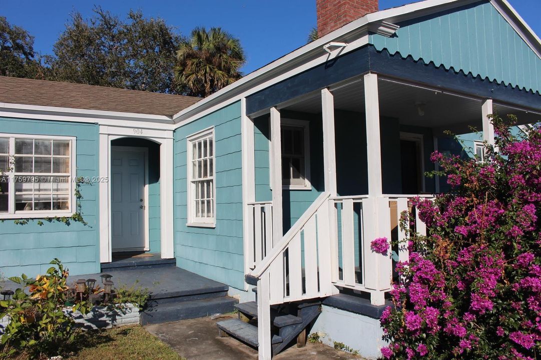 Recently Rented: $1,800 (1 beds, 1 baths, 0 Square Feet)