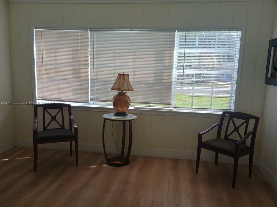 Recently Rented: $1,800 (1 beds, 1 baths, 0 Square Feet)