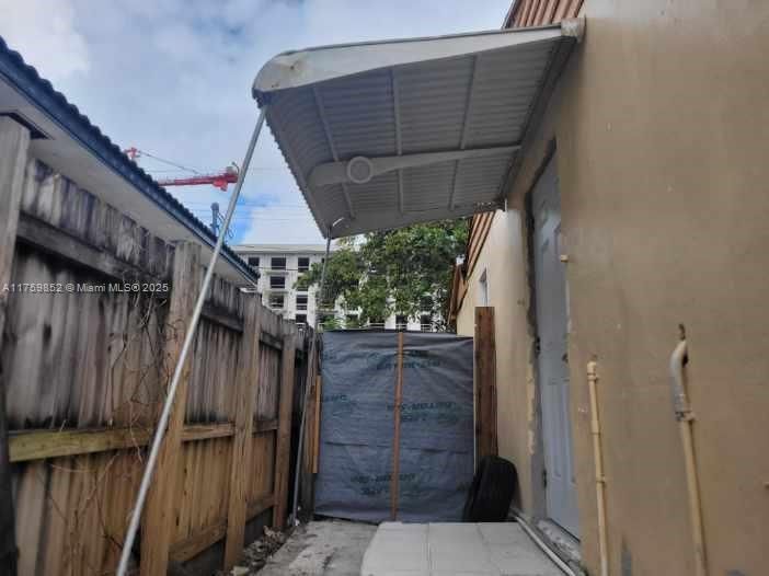 Под контрактом: $1,200 (0 спален, 1 ванн, 0 Квадратных фут)