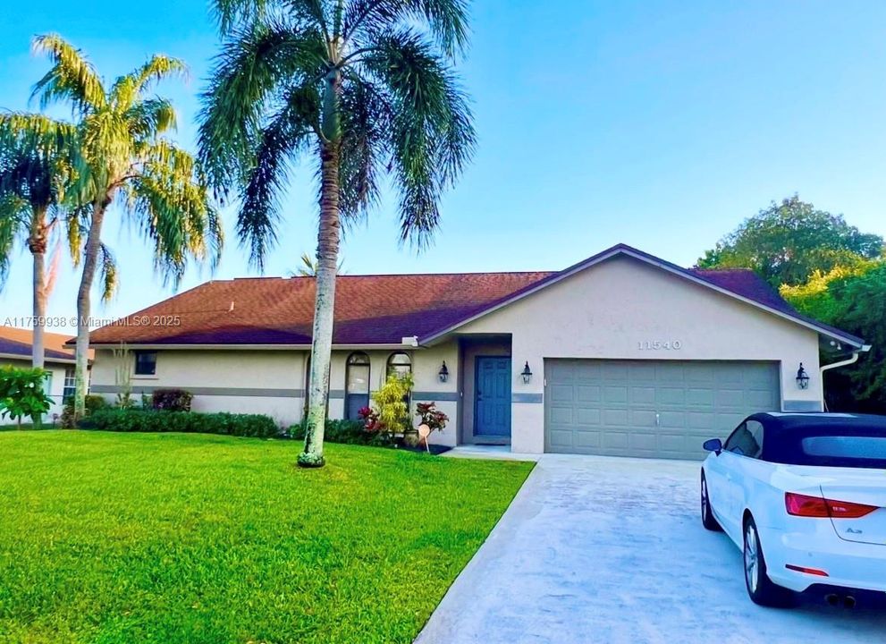 Недавно арендовано: $5,000 (4 спален, 2 ванн, 2215 Квадратных фут)