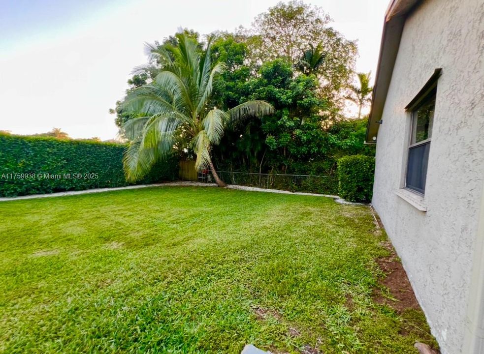 Недавно арендовано: $5,000 (4 спален, 2 ванн, 2215 Квадратных фут)