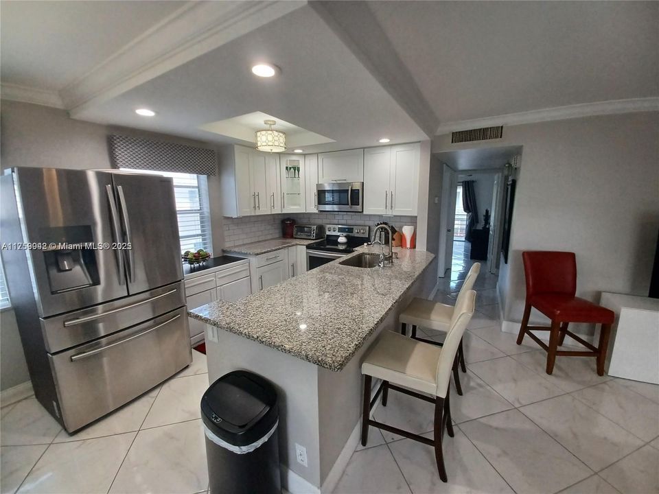Active With Contract: $1,650 (2 beds, 2 baths, 907 Square Feet)