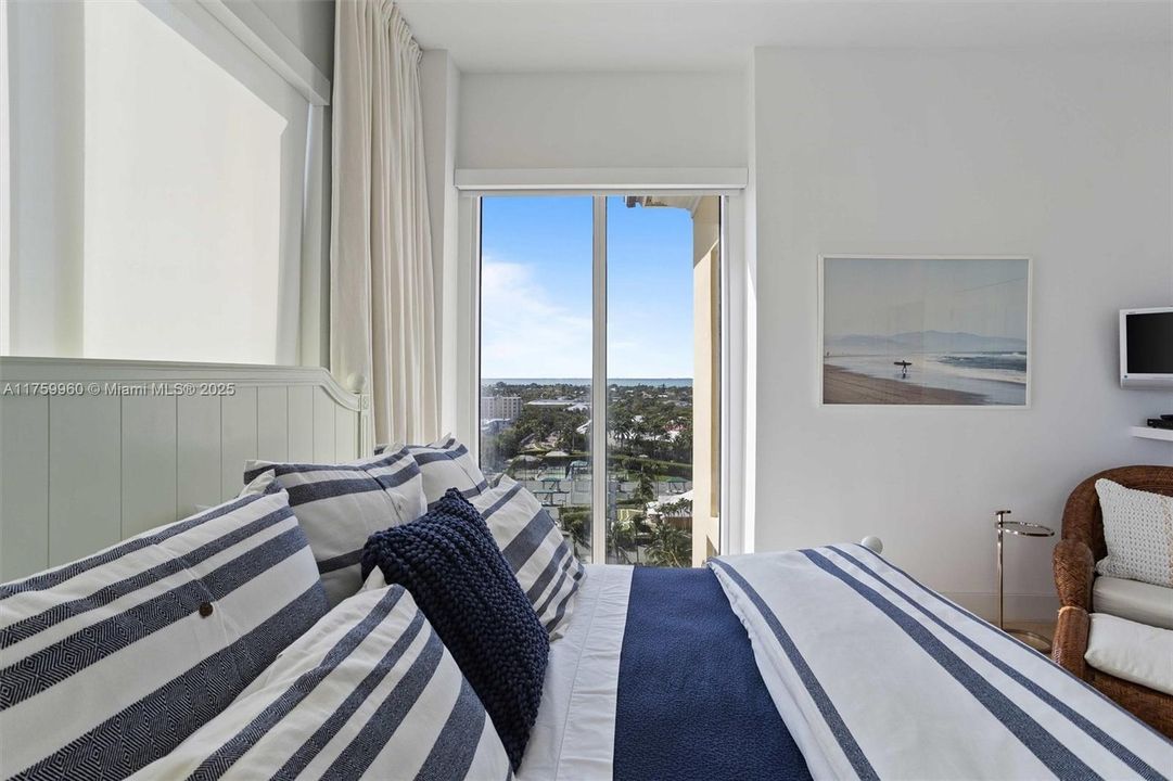 Recently Sold: $4,850,000 (3 beds, 4 baths, 2950 Square Feet)