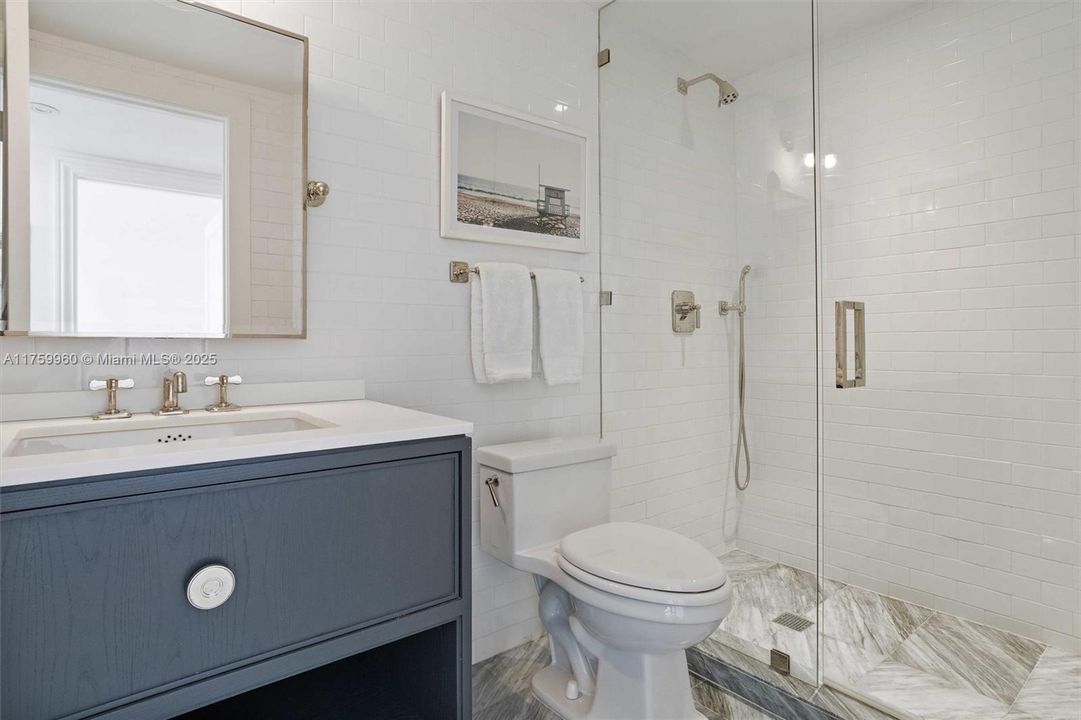 Recently Sold: $4,850,000 (3 beds, 4 baths, 2950 Square Feet)