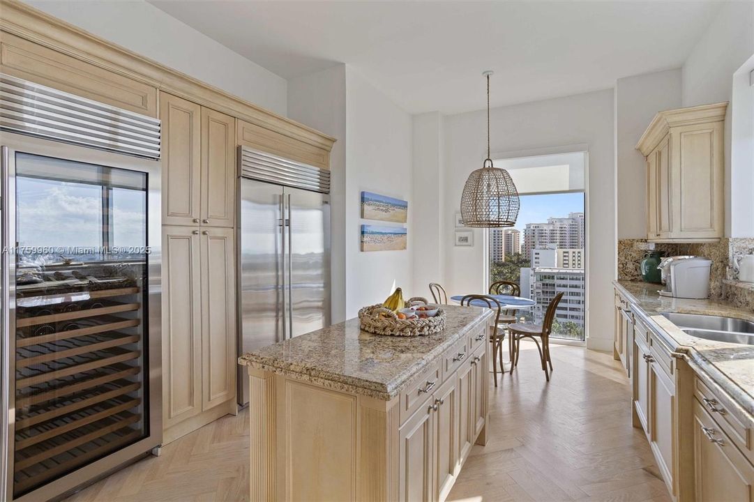 Recently Sold: $4,850,000 (3 beds, 4 baths, 2950 Square Feet)