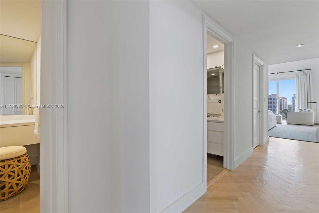 Recently Sold: $4,850,000 (3 beds, 4 baths, 2950 Square Feet)