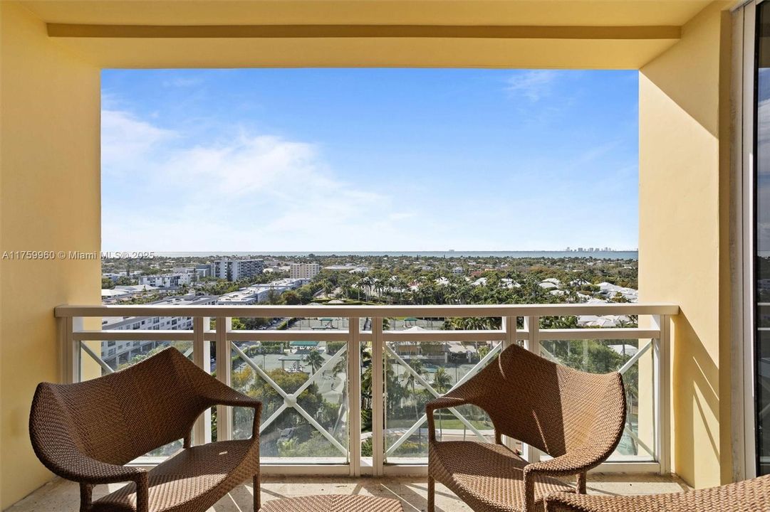 Recently Sold: $4,850,000 (3 beds, 4 baths, 2950 Square Feet)