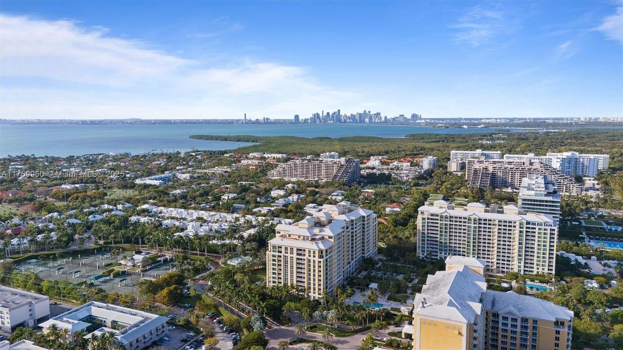 Recently Sold: $4,850,000 (3 beds, 4 baths, 2950 Square Feet)