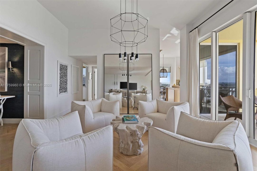 Recently Sold: $4,850,000 (3 beds, 4 baths, 2950 Square Feet)