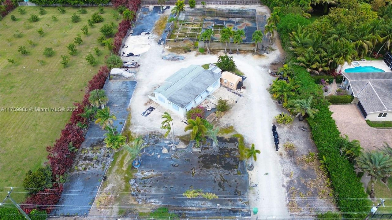 Под контрактом: $1,650,000 (1.17 acres)