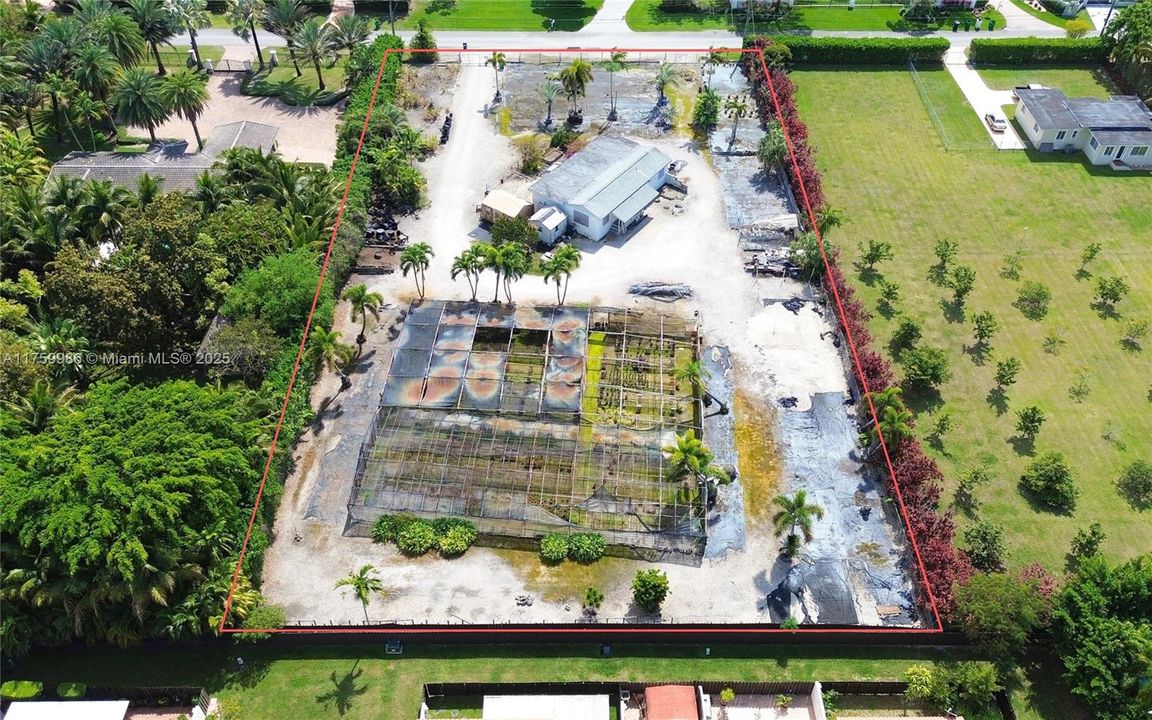 Под контрактом: $1,650,000 (1.17 acres)