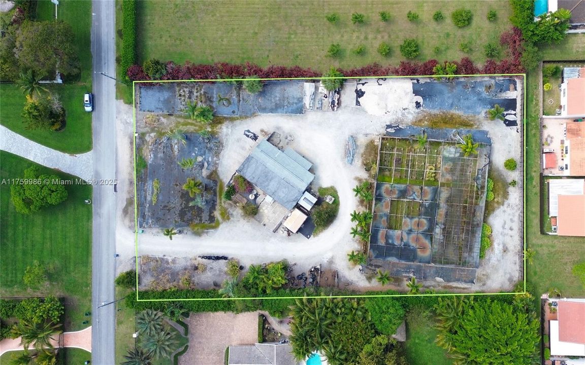 Под контрактом: $1,650,000 (1.17 acres)