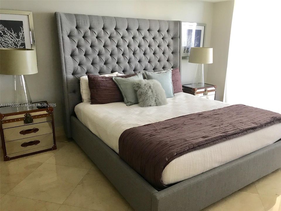 Active With Contract: $1,160,000 (2 beds, 2 baths, 1458 Square Feet)