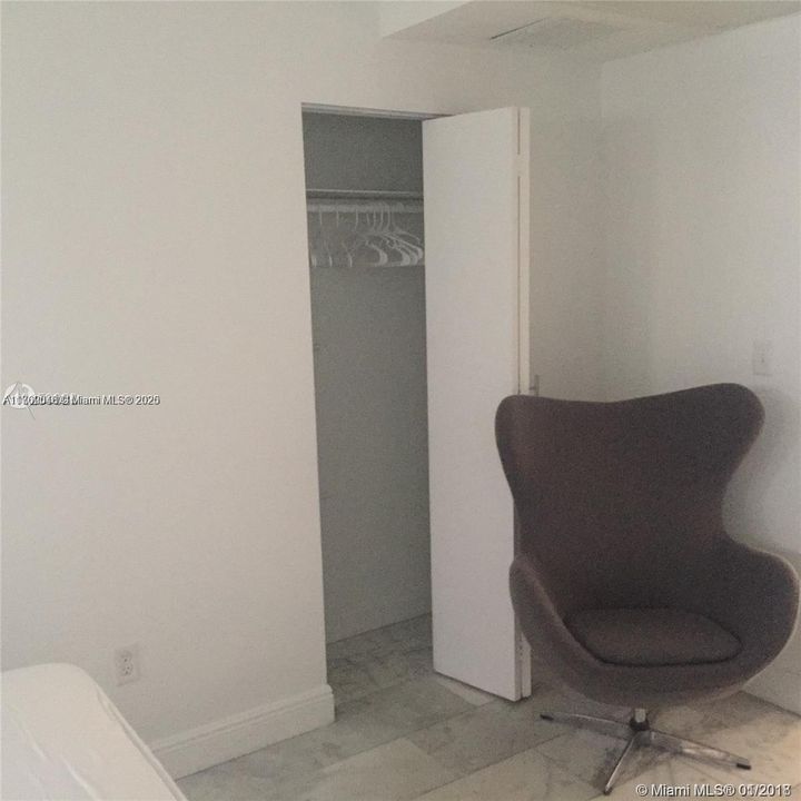 На продажу: $235,000 (1 спален, 1 ванн, 485 Квадратных фут)