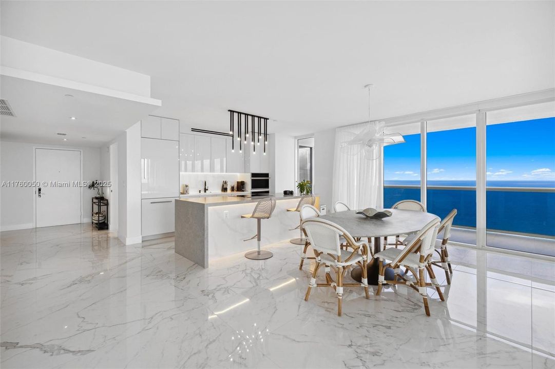 В аренду: $23,000 (3 спален, 3 ванн, 2065 Квадратных фут)