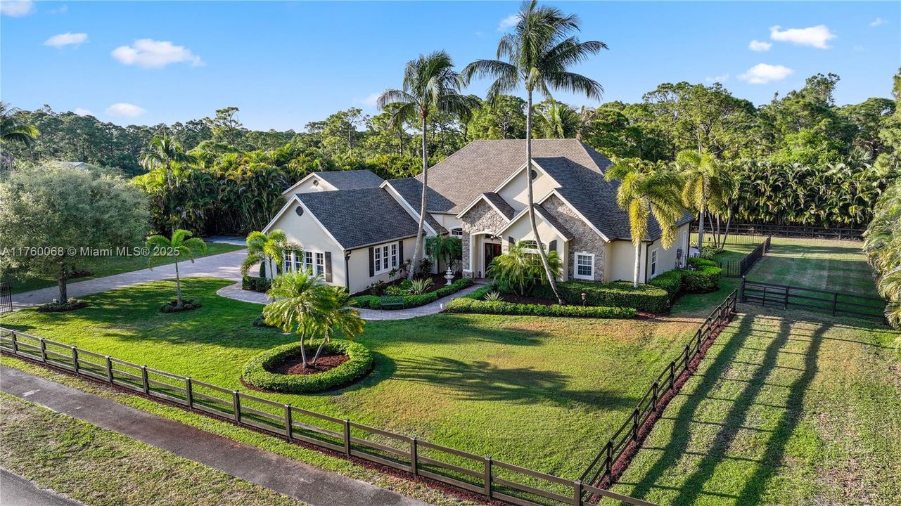 Recently Sold: $1,150,000 (5 beds, 4 baths, 3850 Square Feet)